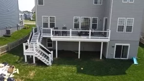 Monument Vinyl White Lincoln Rail in Tallyn Ridge Development