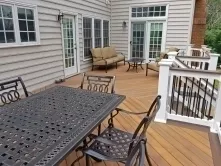 Chestnut picture frame border on Fiberon Composite Deck