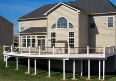 Circular Deck with Star Power Daytime